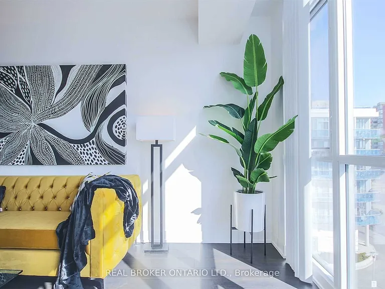 9471 Yonge St #623 — Photo 10