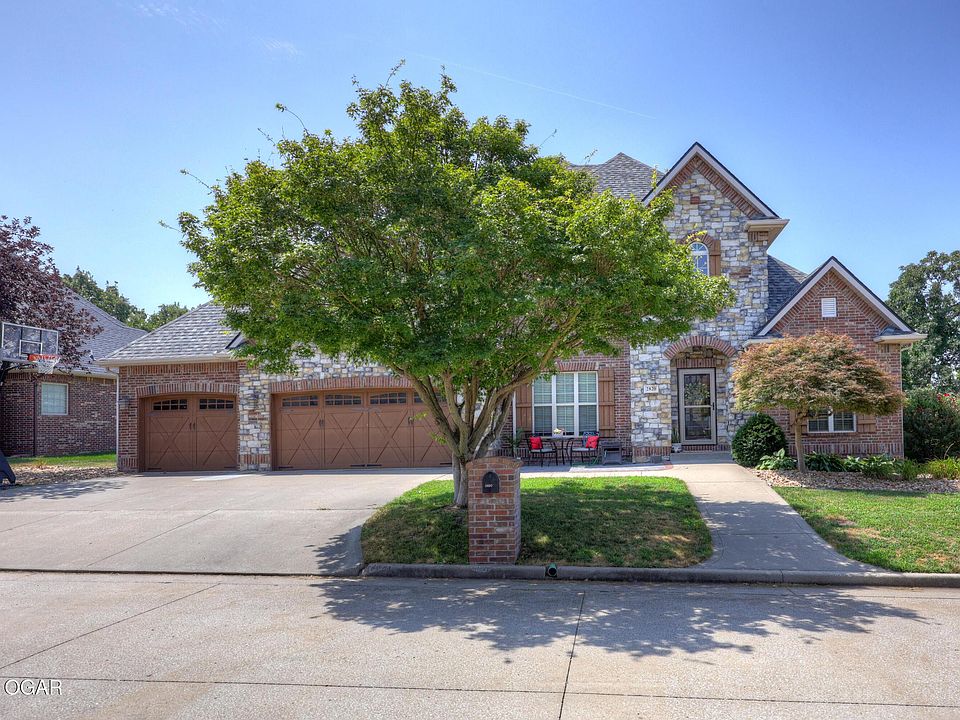 1st image of 2820 Ridgeview Dr