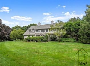 11 Clovelly Rd, Newton, MA 02467