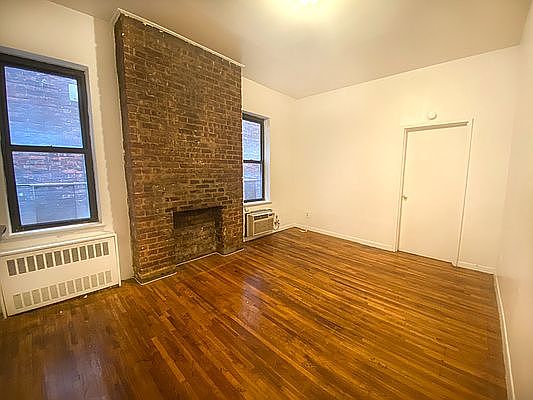 2nd image of 205 E 14th St #3CC