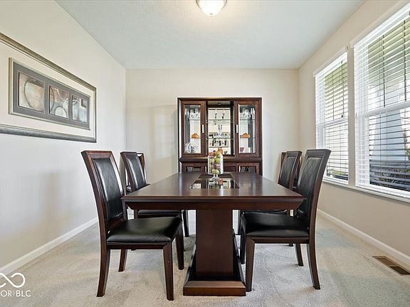 5th image of 11851 Highline Ct