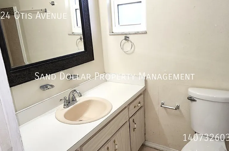 2324 Otis Ave — Photo 10
