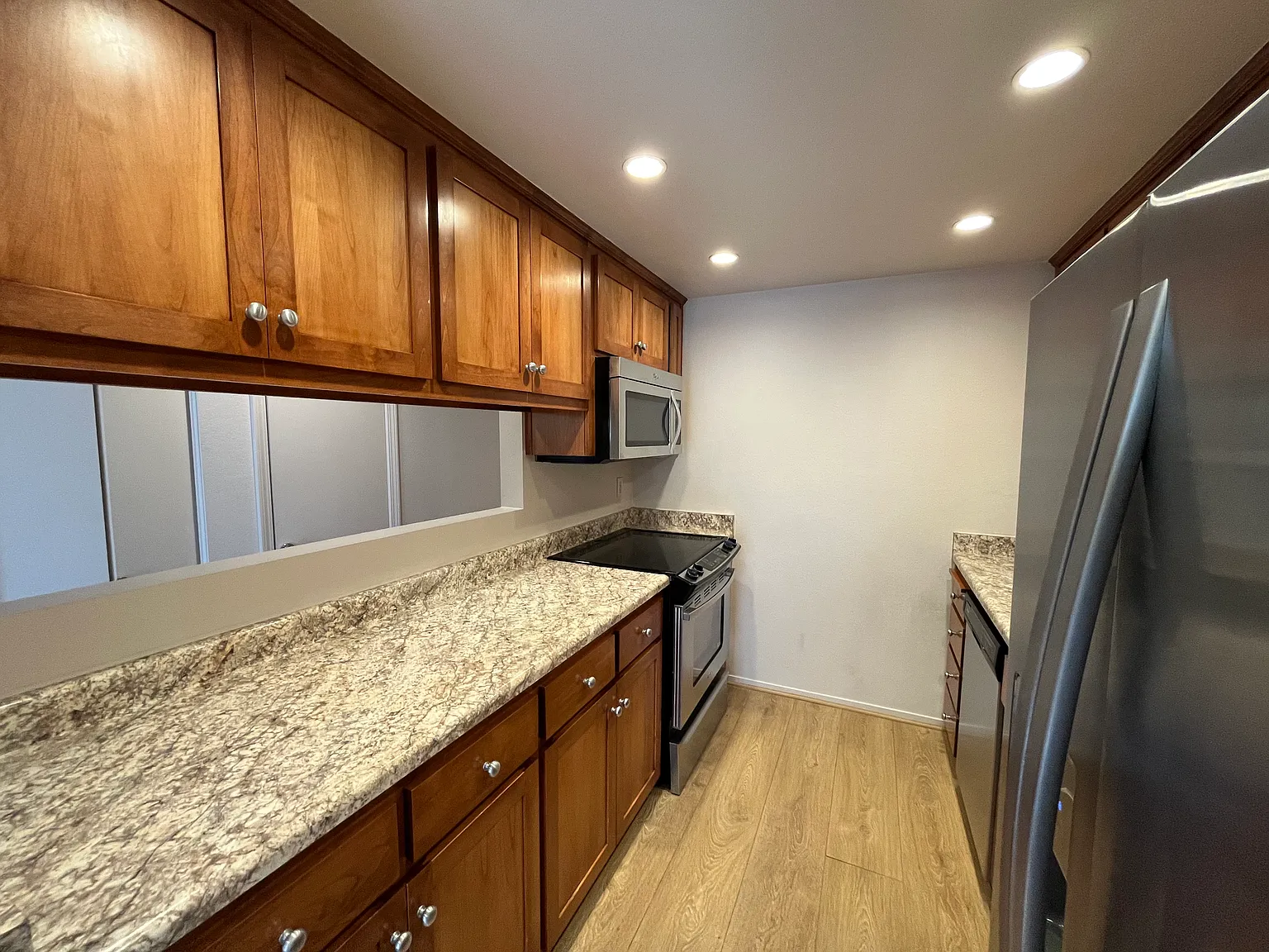 2 bed, 966 sqft, $2,800 — Photo 4
