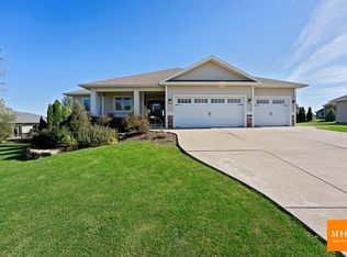 505 Lavern Ridge Rd, Mount Horeb, WI 53572