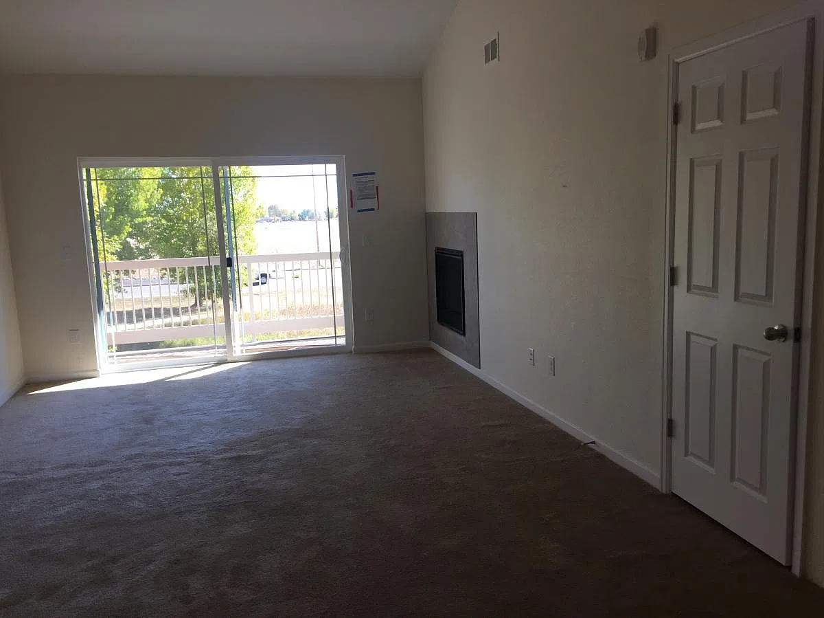 3 bed, 1308 sqft, $2,350 — Photo 4