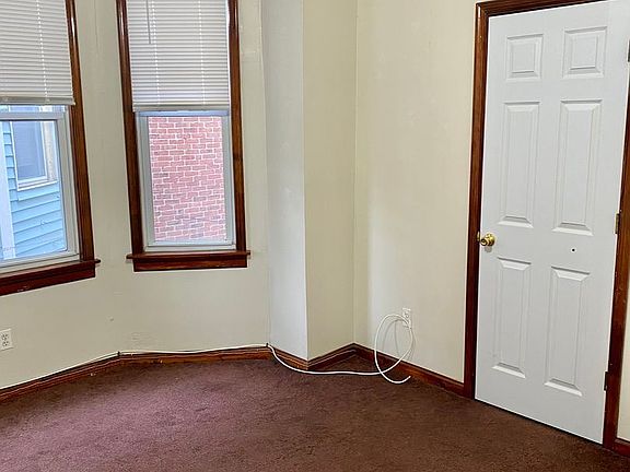 5th image of 807 S Saint Bernard St #2F