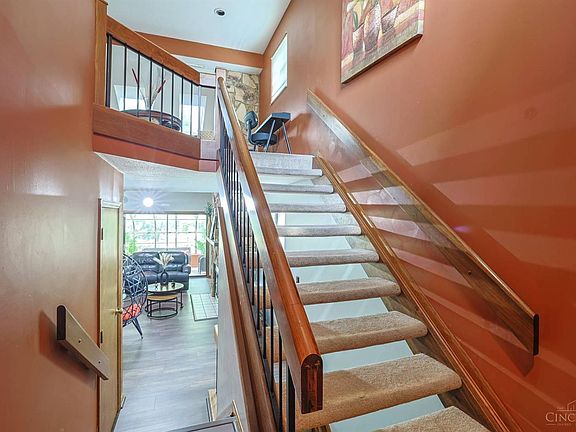 5th image of 205 Droxford Ct