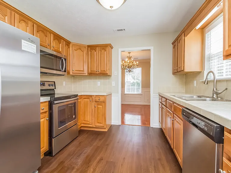1511 Antebellum Dr — Photo 6