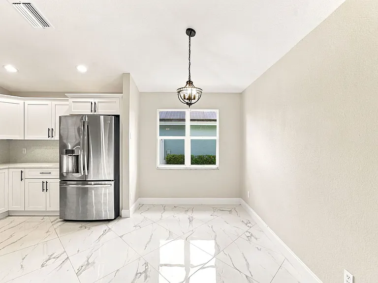 3708 Kent Dr — Photo 12