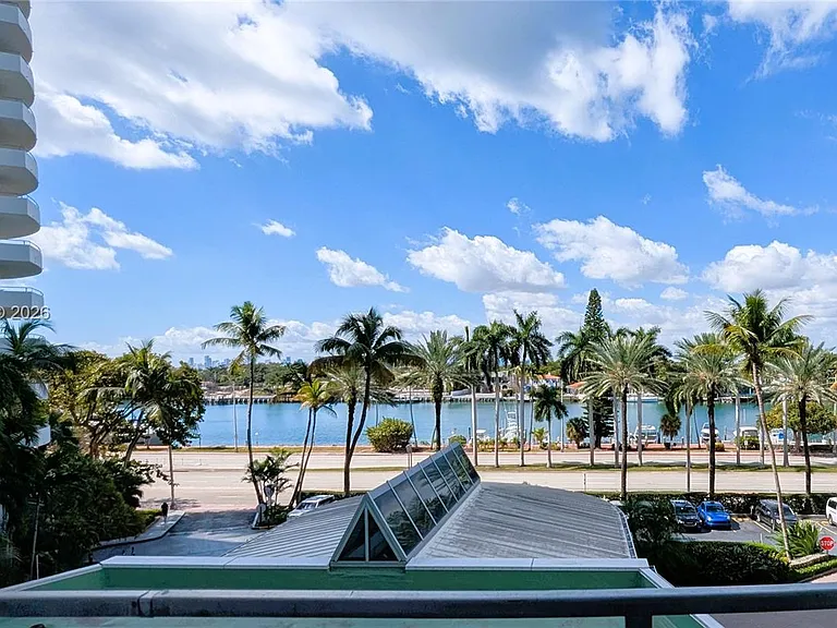 5161 Collins Ave #518 — Photo 12