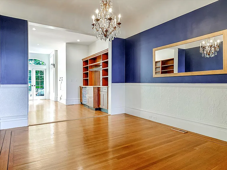 Formal Dining
