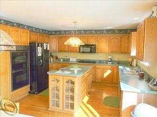 5th image of 4242 Sunny Lake Dr