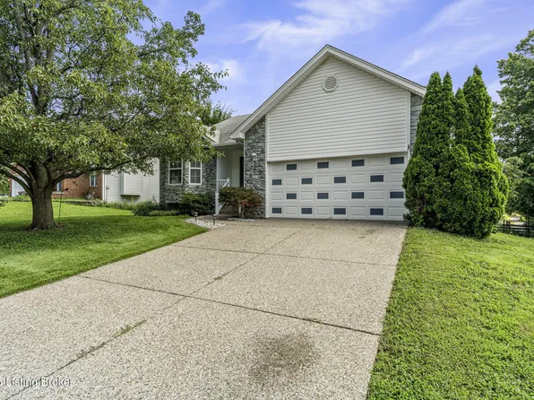 233 Washington Cir, La Grange, KY 40031
