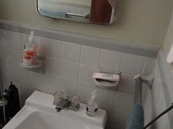 saint-petersburg-florida-348493392 picture