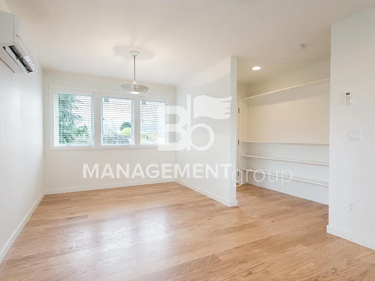 4038 NE Garfield Ave — Photo 3