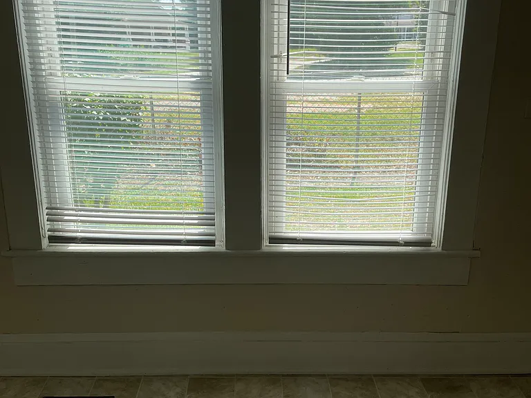 1115 Whitman St — Photo 12