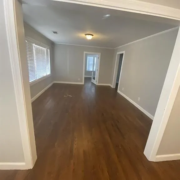 2397 Sandy Plains Rd — Photo 5