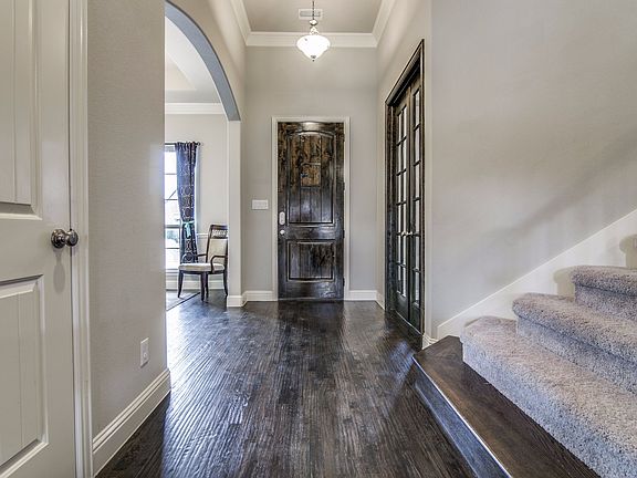 3rd image of 1025 Calm Crest Dr
