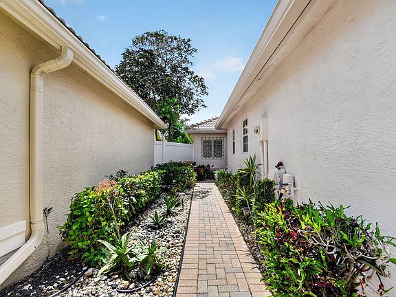 4th image of 13153 La Sabina Drive