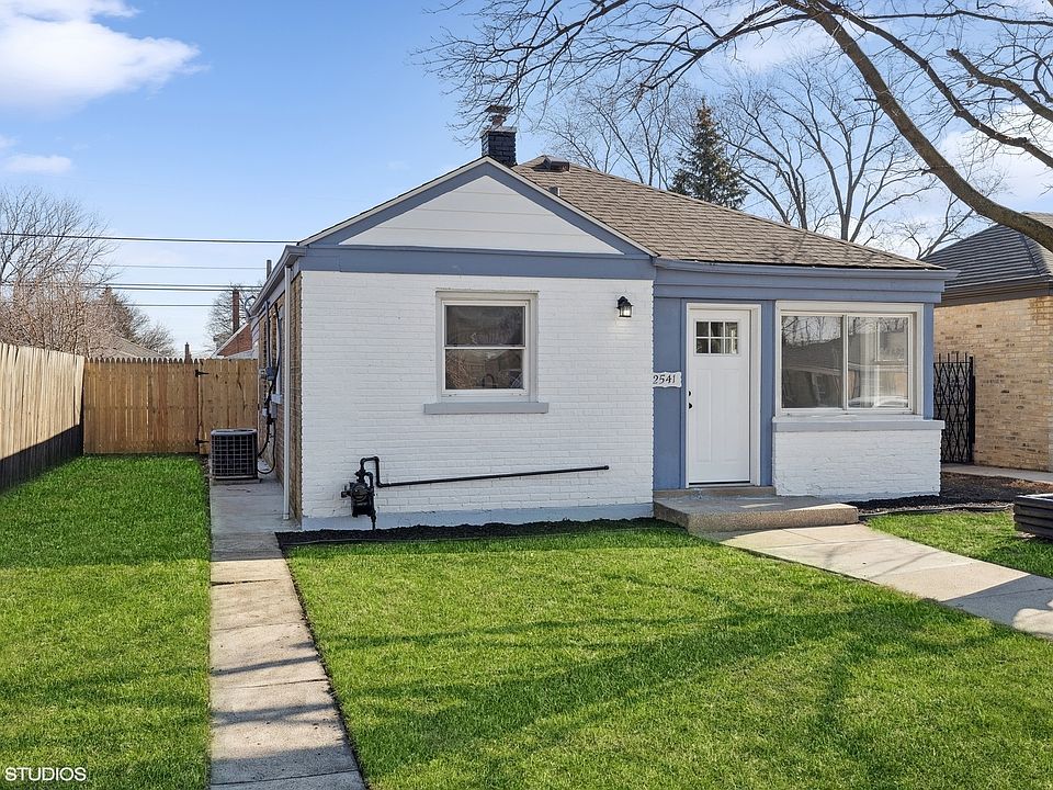1st image of 2541 Willow St