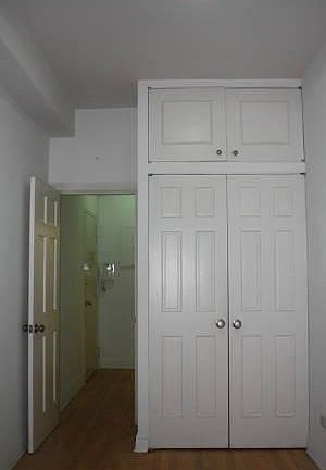 4th image of 107 E 63rd St APT 1A