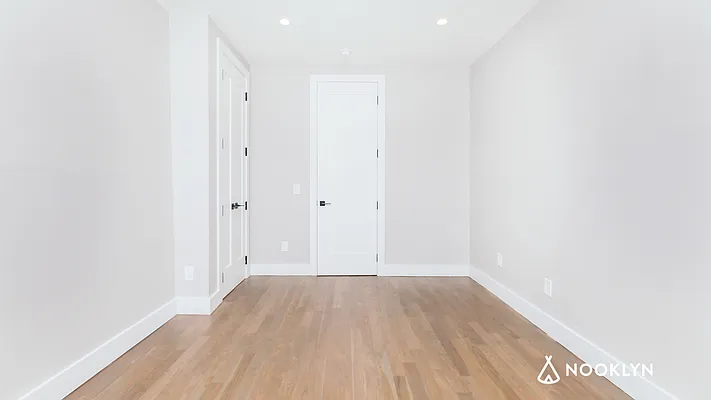 Rented by Nooklyn NYC LLC | media 7