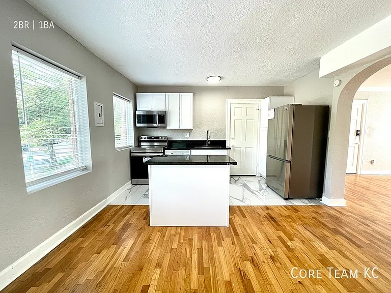 1114 W 45th St #1116-3 — Photo 3