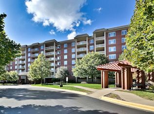 8300 Callie Ave UNIT 412, Morton Grove, IL 60053