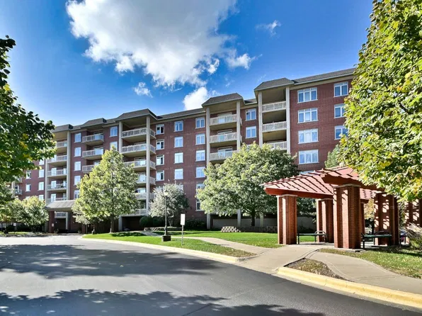 8300 Callie Ave Unit 412, Morton Grove, IL 60053