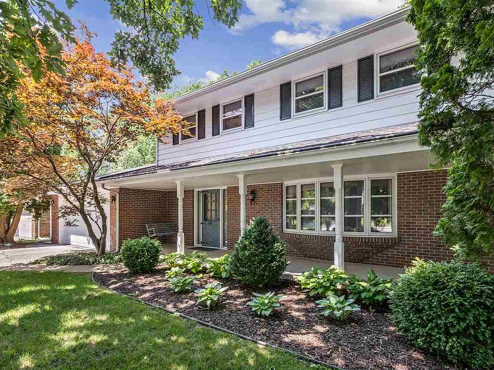1st image of 2216 Silverthorn Dr