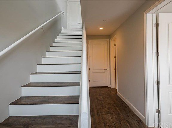 4th image of 4840 Cleon Ave Unit 100
