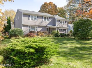 16 Woodridge Rd, Delmar, NY 12054