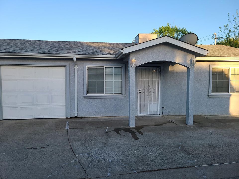 1st image of 2072B 20th St