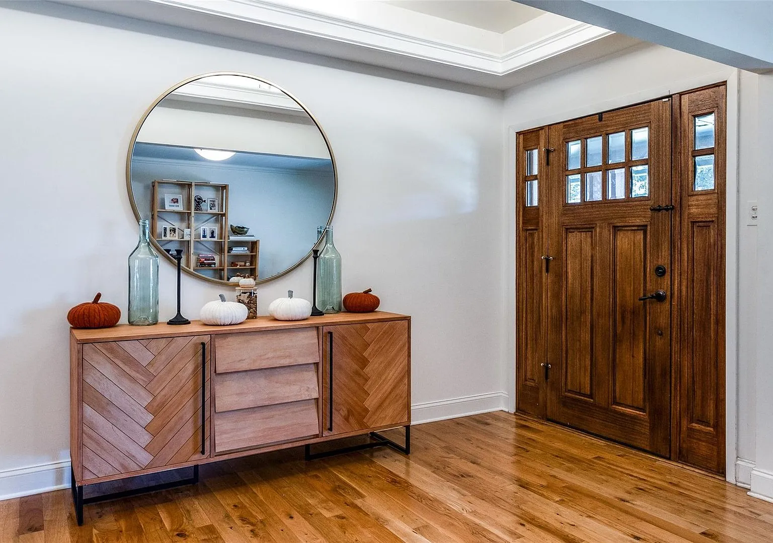 7350 Fieldgate Drive — Photo 2