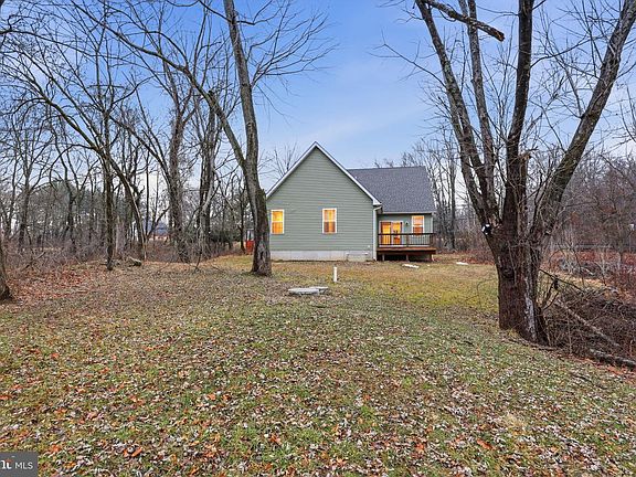 5th image of 588 Almshouse Rd