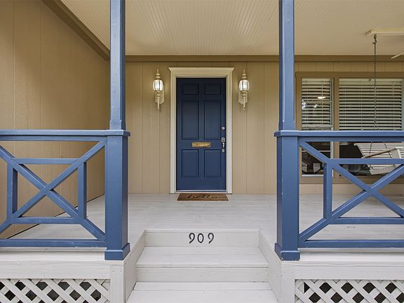 3rd image of 909 Keith Pumphrey Dr