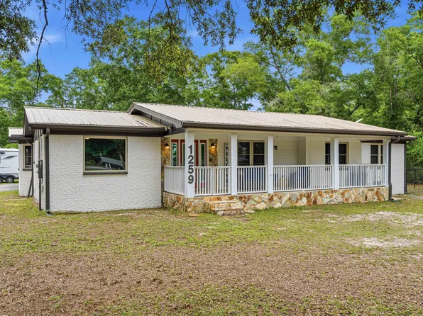 1259 Black Creek Blvd, Freeport, FL 32439