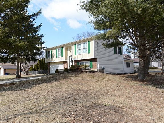 Lovely, Spacious Corner Lot on a Cul-De-Sac Street