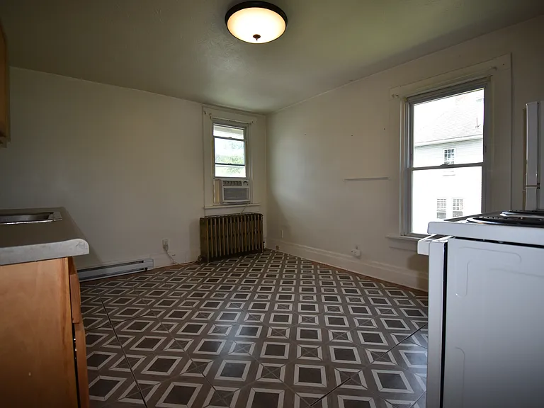 638 Pittsburgh St #2 — Photo 6