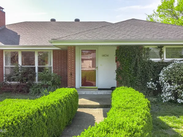 1404 Dixon Dr, Jefferson City, MO 65101