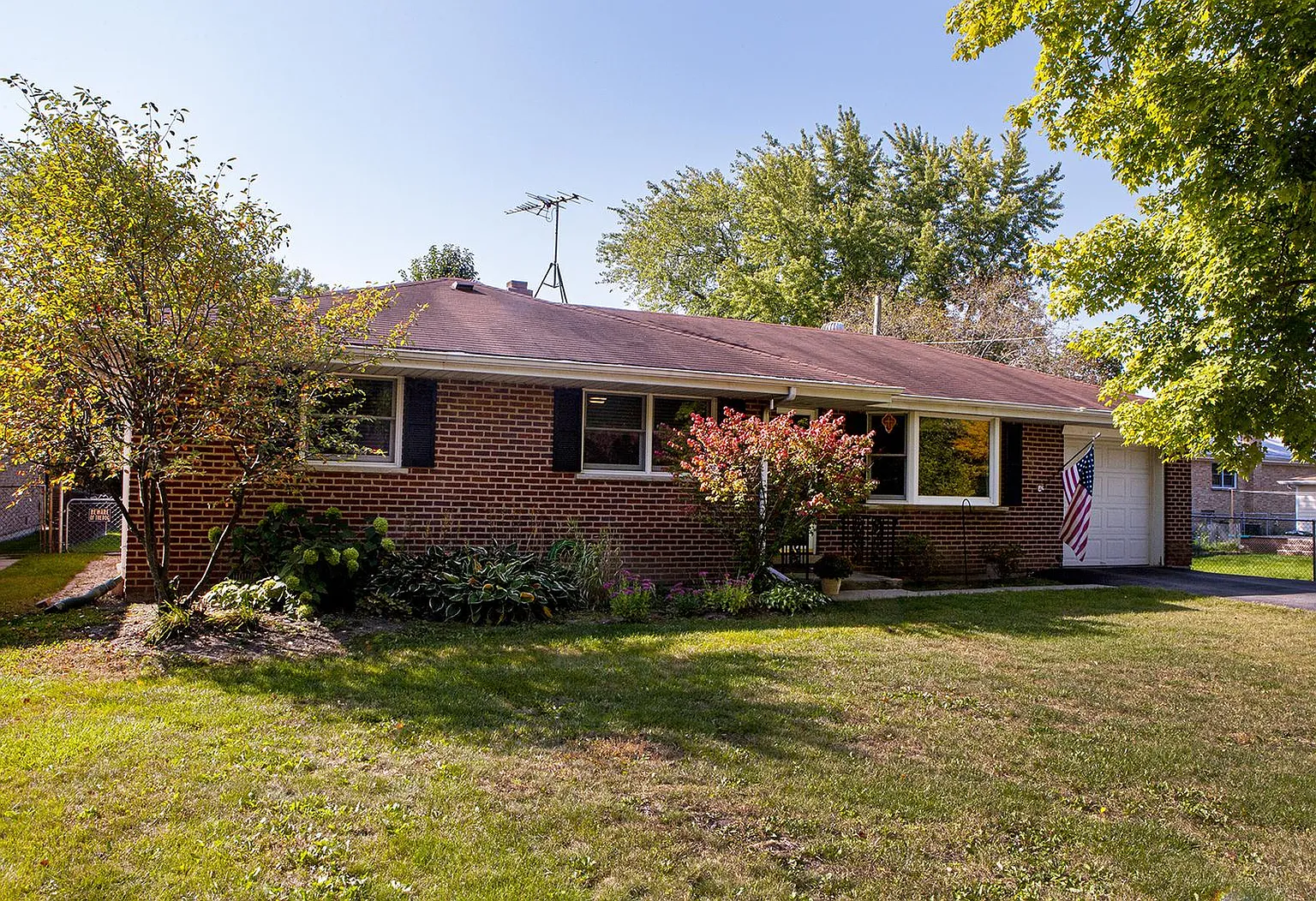 362 Mitchell Dr photo 1