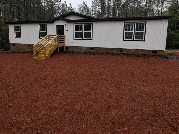 521 Veronica Way, West End, NC 27376