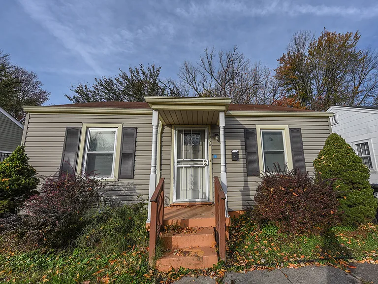 1930 Beech St — Photo 16