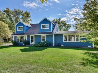 26W109 Thomas Rd, Wheaton, IL 60187