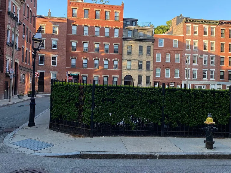 34 N Bennet St #C1 — Photo 12
