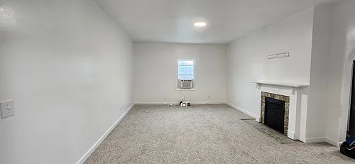 42 Wainscott Ave #3 Photo 1 42 Wainscott Ave #3 Photo 1