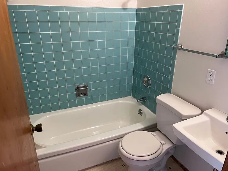 4115 Brooklyn Avenue Northeast — Photo 18