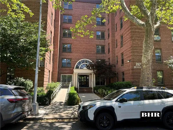 2171 Bragg St APT 6D, Brooklyn, NY 11229