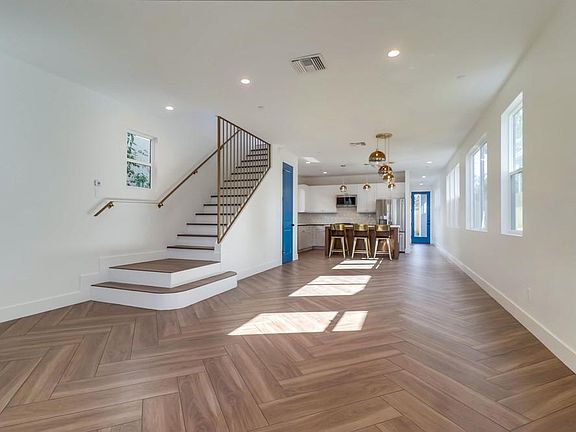 3rd image of 5150 Hawley Blvd