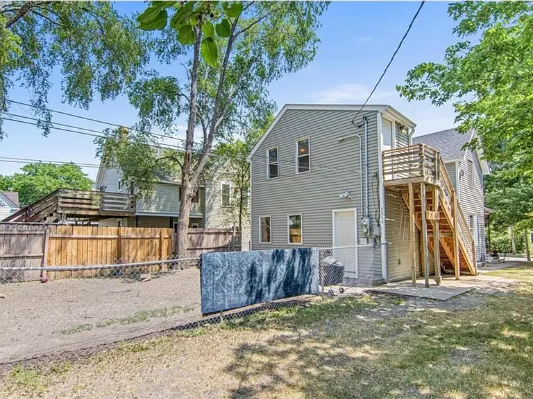 2314 2nd St NE #2 — Photo 4